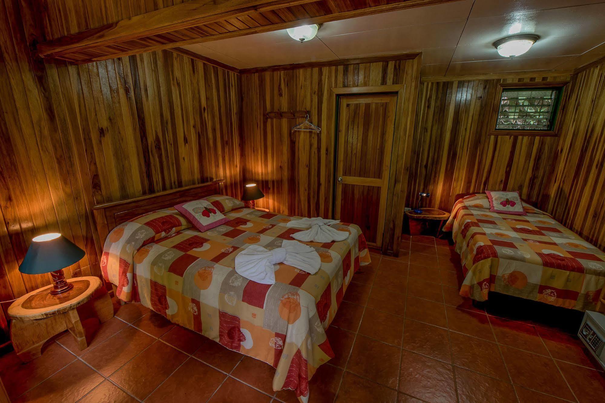 Hospedaje Mariposa Monteverde Exterior foto